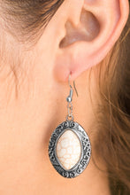Load image into Gallery viewer, Desert Harvest - White earring 920
