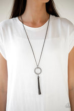 Load image into Gallery viewer, Straight To The Top - Black necklace 2078
