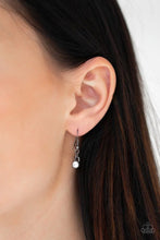 Load image into Gallery viewer, Straight To The Top - Black necklace 2078
