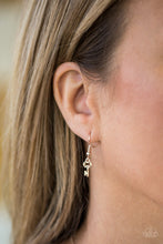 Load image into Gallery viewer, Very Low Key - Gold necklace 1772
