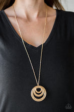 Load image into Gallery viewer, Savagely She-Wolf - Gold necklace 508
