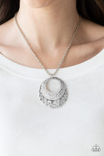 Load image into Gallery viewer, Texture Trio - Silver necklace 1815
