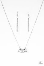 Load image into Gallery viewer, Deco Decadence - White necklace 2151
