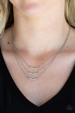 Load image into Gallery viewer, Pretty Petite - White necklace 1951

