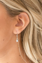 Load image into Gallery viewer, Diva Dazzle - White necklace 1686
