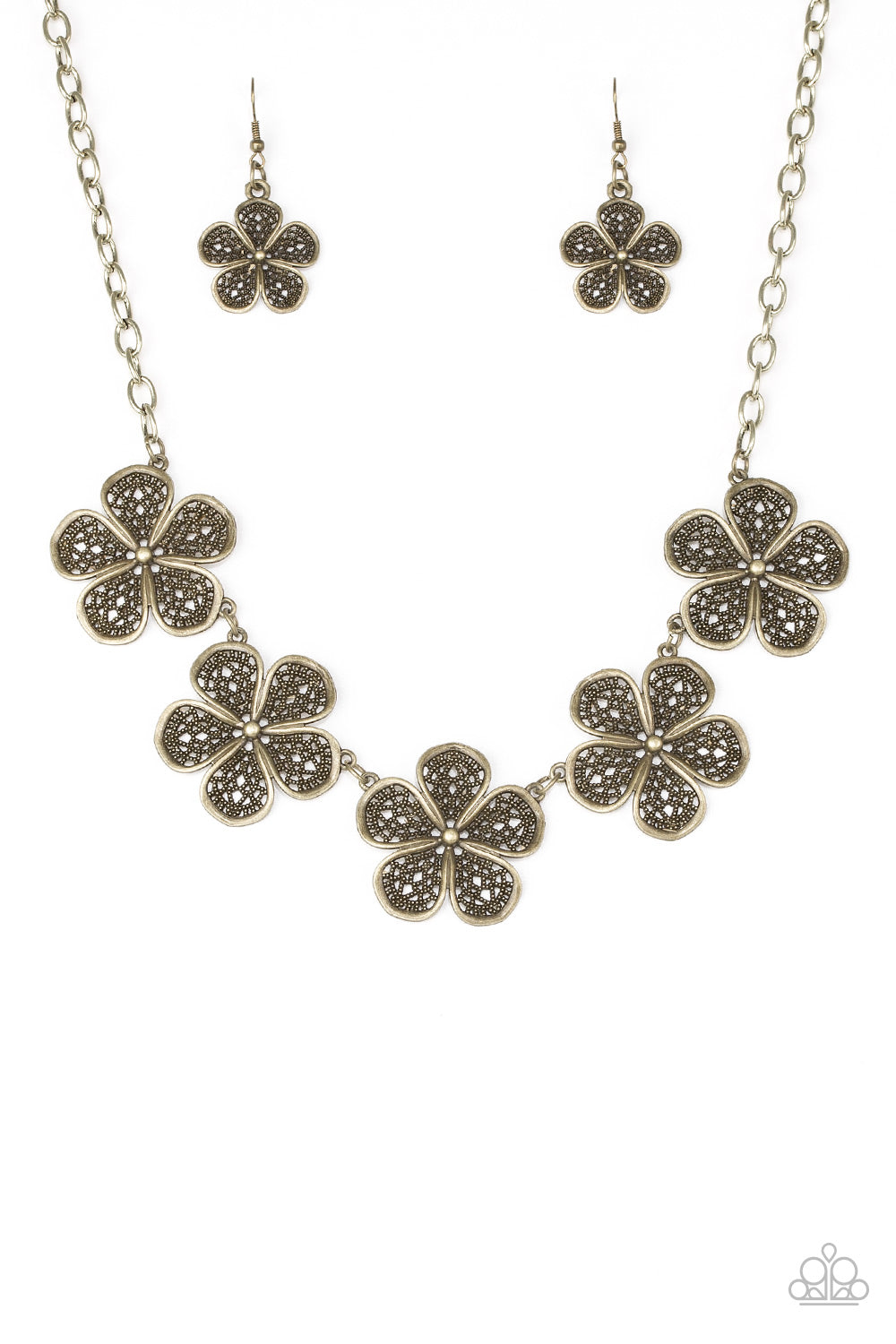 No Common Daisy - Brass necklace 2048