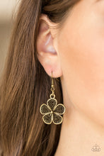 Load image into Gallery viewer, No Common Daisy - Brass necklace 2048
