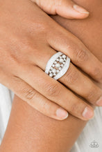 Load image into Gallery viewer, Royal Treasury - White ring F104
