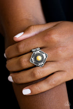 Load image into Gallery viewer, Four Corners Fashion - yellow ring 811
