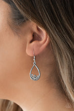 Load image into Gallery viewer, Raindrop Radiance - White earring 864
