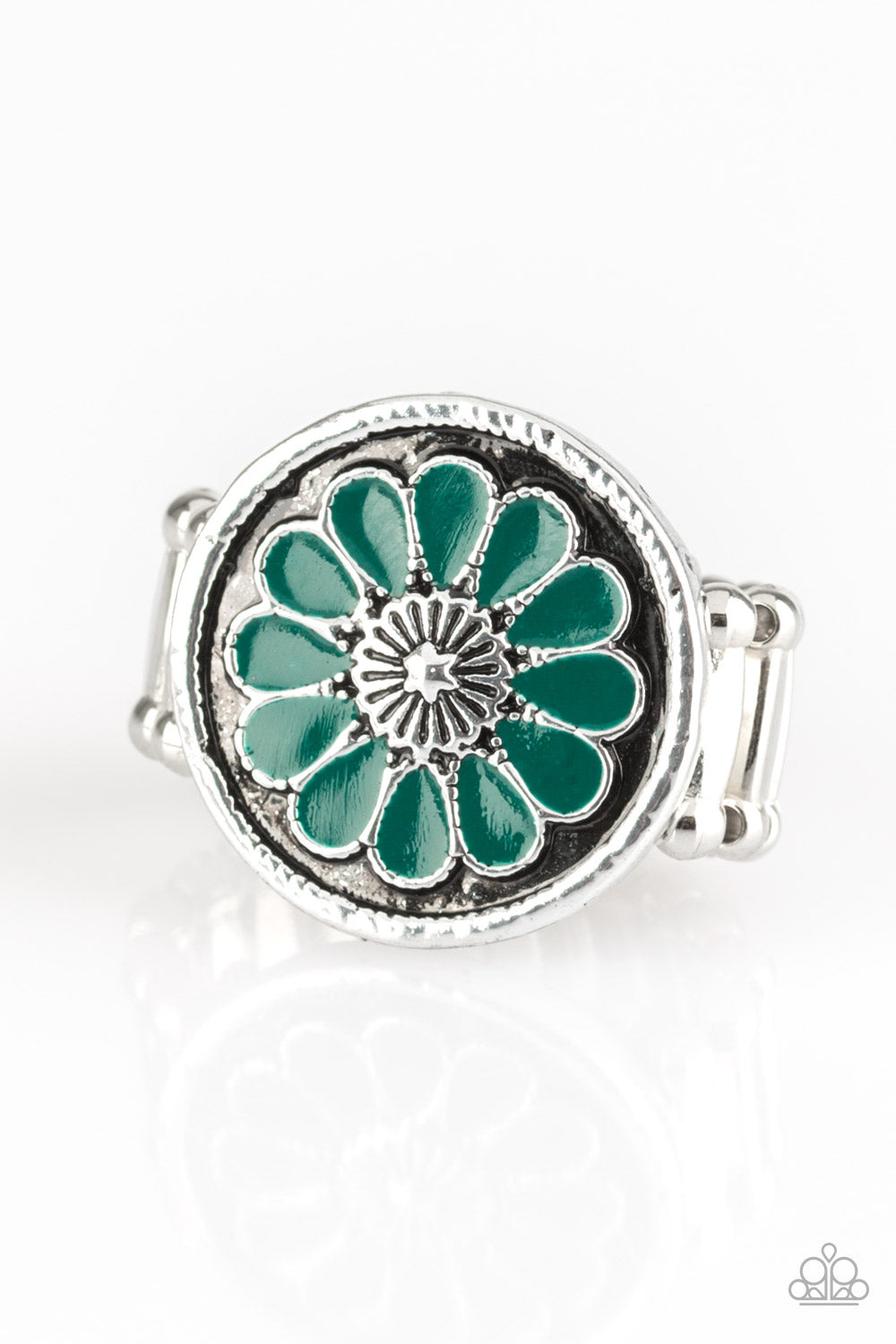 Garden View - Green ring 900