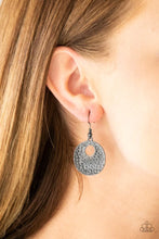 Load image into Gallery viewer, A Taste For Texture - Black earring 841
