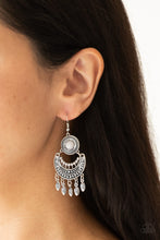 Load image into Gallery viewer, Mantra to Mantra - silver earring 855
