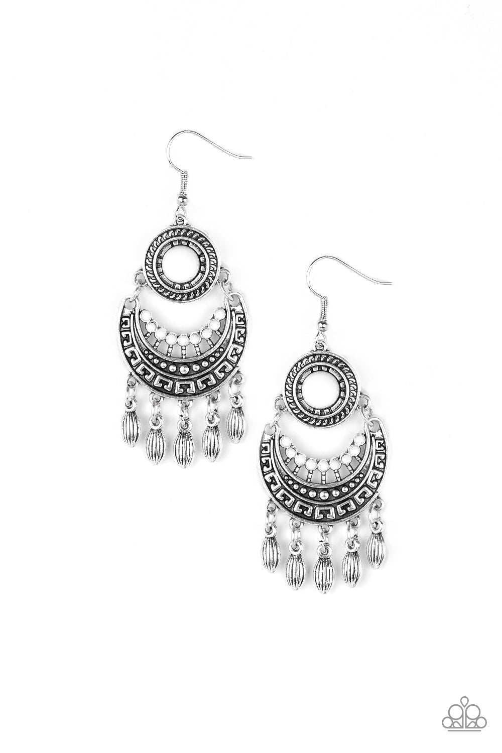 Mantra To Mantra - white earring 543