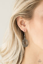 Load image into Gallery viewer, Sol-Mates - black necklace 617
