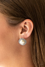 Load image into Gallery viewer, FRONTIER-Runner - White post earring 2054
