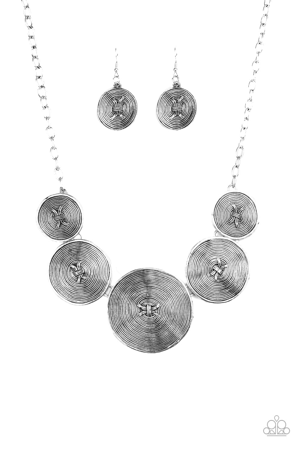 Deserves A Medal - silver necklace 599