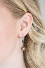 Load image into Gallery viewer, Catwalk Champ - Brass necklace 2080
