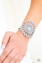 Load image into Gallery viewer, Wildly Wildflower - Silver urban bracelet C028
