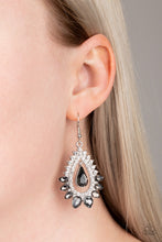 Load image into Gallery viewer, Boss Brilliance - Silver earring 590
