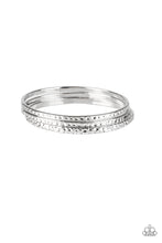 Load image into Gallery viewer, Casually Couture - Silver bracelet D071
