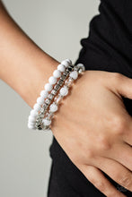 Load image into Gallery viewer, Globetrotter Glam - white bracelet F038
