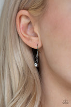 Load image into Gallery viewer, Leading Socialite - Black necklace 949
