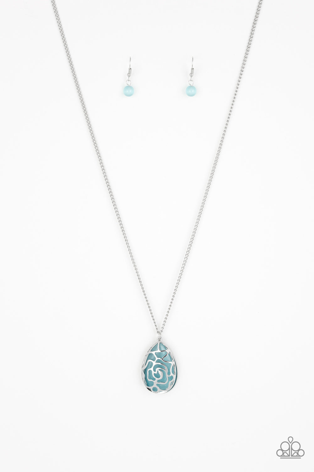 Gleaming Gardens - blue necklace 686