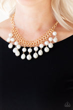 Load image into Gallery viewer, 5th Avenue Fleek - gold necklace B027
