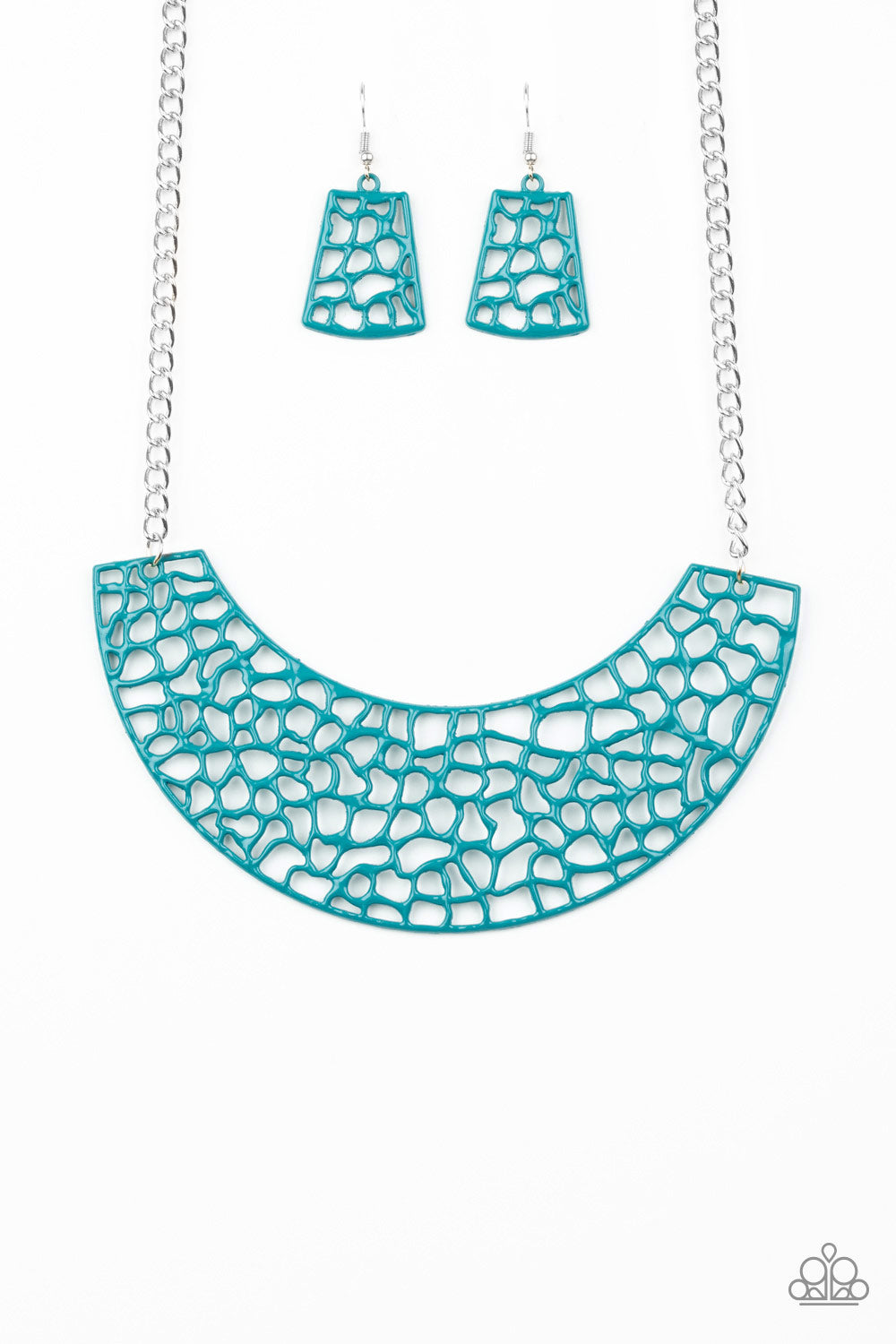 Powerful Prowl - Blue necklace C010