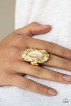 Load image into Gallery viewer, Oceanside Oracle - Gold ring 1550
