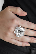 Load image into Gallery viewer, Tropical Gardens - Silver ring 2129

