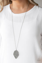 Load image into Gallery viewer, Natural Re-LEAF - Silver necklace 2179
