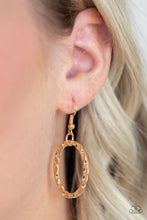 Load image into Gallery viewer, Bend OVAL Backwards - Gold necklace 2142
