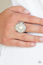 Load image into Gallery viewer, Titanic Twinkle - White ring 1545
