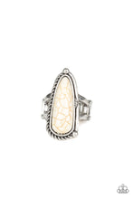 Load image into Gallery viewer, Pioneer Plains - White ring 2116

