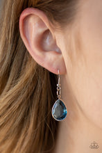 Load image into Gallery viewer, CLIQUE-bait - Blue necklace 1539
