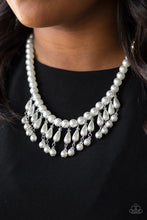 Load image into Gallery viewer, Miss Majestic - White necklace 945

