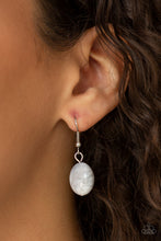 Load image into Gallery viewer, Full Out Fringe - White necklace 807
