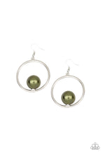 Load image into Gallery viewer, Solitaire REFINEMENT - Green earring F069
