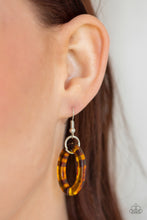 Load image into Gallery viewer, Comin&#39; In HAUTE - Brown necklace 542
