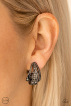 Load image into Gallery viewer, Bank Night - Black clip-on earring 891
