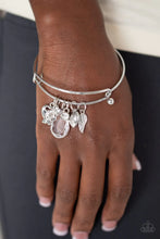 Load image into Gallery viewer, Heart of BOLD - White bracelet 848
