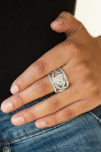 Load image into Gallery viewer, Sweetly Sweetheart - White ring 1860
