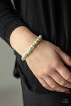 Load image into Gallery viewer, Powder and Pearls - green bracelet 551
