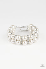 Load image into Gallery viewer, Glowing Glam - white bracelet 523
