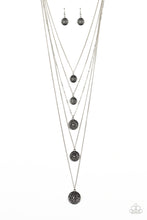 Load image into Gallery viewer, Medallion Marvel - Silver necklace 892
