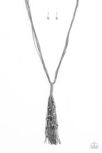 Load image into Gallery viewer, Hand-Knotted Knockout - Silver necklace  665
