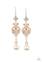 Load image into Gallery viewer, Elegantly Extravagant - gold earring 833
