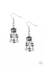 Load image into Gallery viewer, Demurely Divine - silver earring 592
